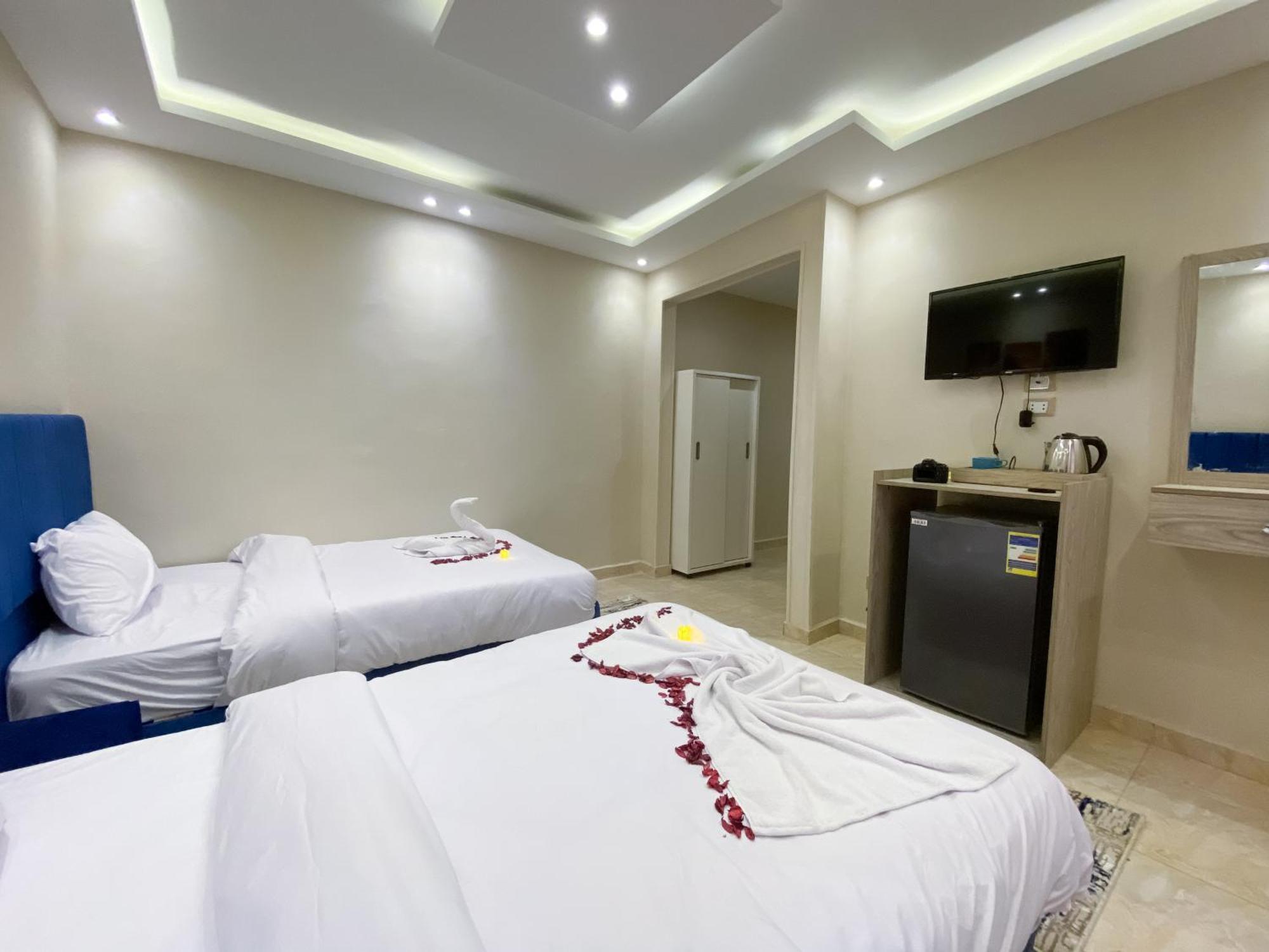 Young Pharaoh View Inn 开罗 外观 照片