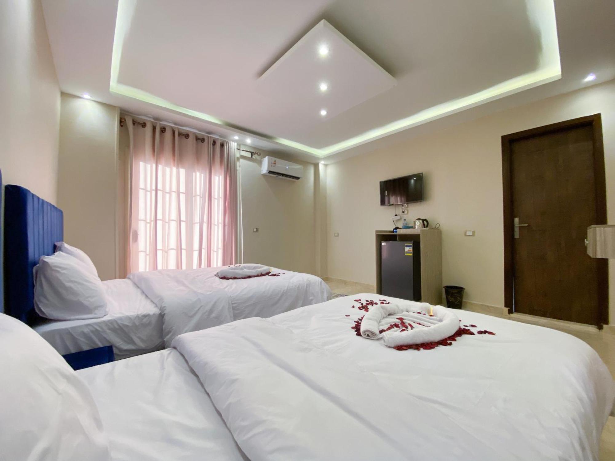 Young Pharaoh View Inn 开罗 外观 照片