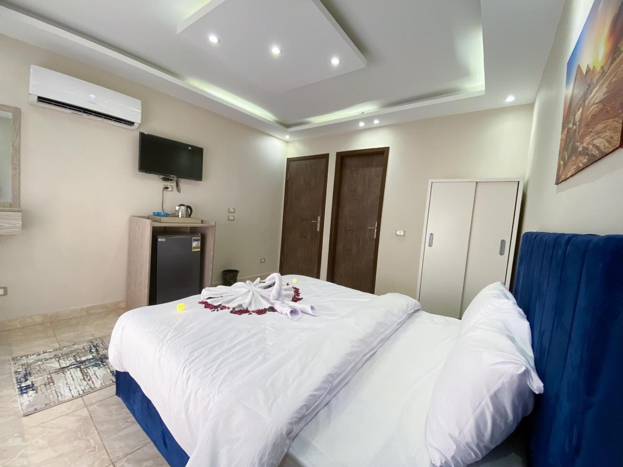 Young Pharaoh View Inn 开罗 外观 照片